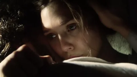 Elizabeth Olsen Sex Scene – In Secret