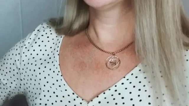 SugarNadya went to a swinger party and shared her experience