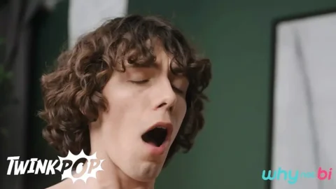 TWINKPOP – Aften Opal Rides Cristiano’s Dick While He Gets His Ass Fucked By Drake Von