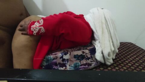سكس مصري جديد شرموطة بتتناك مع خليجي من طيزها الكبيرة سكس عربي صوت واضح