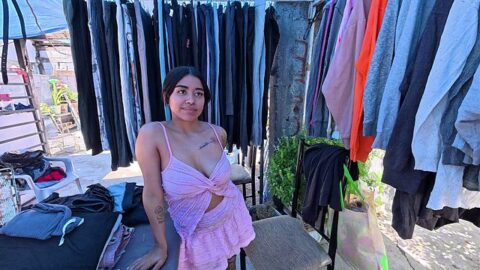 Sexo con la vendedora del tianguis