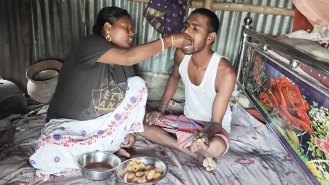 Desi pados ke bhabhi ke sath pani puri khaya in fucking sex