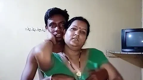 Old Desi Aunty Sex Young Boy Full hard sex