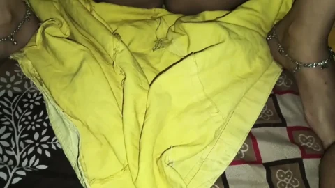 Desi sexy sister-in-law ko main apni motte land se bhabhi ki fat aur gori pussy dekh dekh kar chodai kar daali
