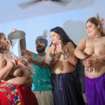 Doodh wale ne teeno bhabhi ko doodh se nahlaya