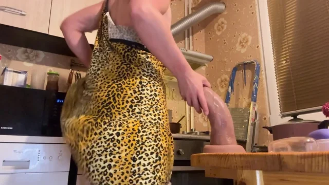 So Horny That Masturbate Whole Cooking and corn fuck