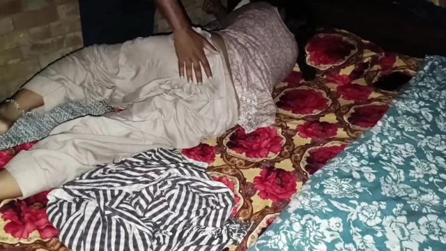 Ghar Wala aaya aur mujhe bhej diya jabardast thukaee kari