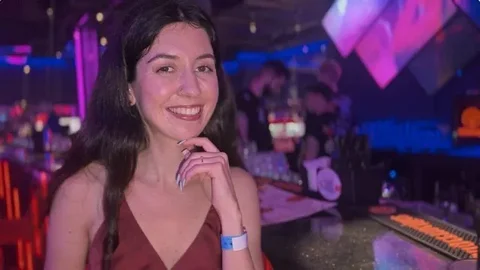 Straight from the Dance Floor to the Toilet – Sex with a Stranger in Nightclub Restroom – Anal and Swallowing Cum